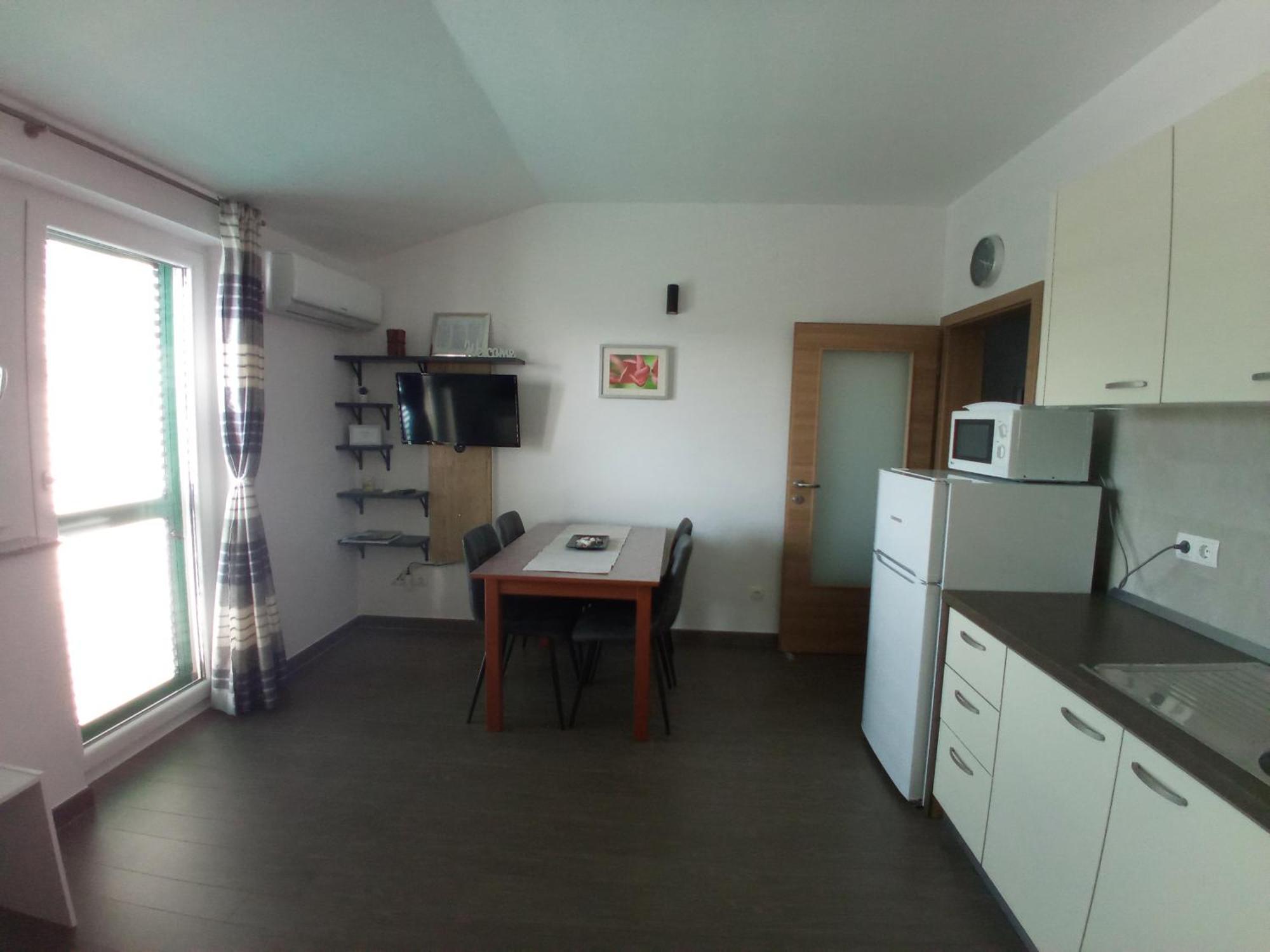 Villa Luce Apartment House คาร์โลบัก ภายนอก รูปภาพ