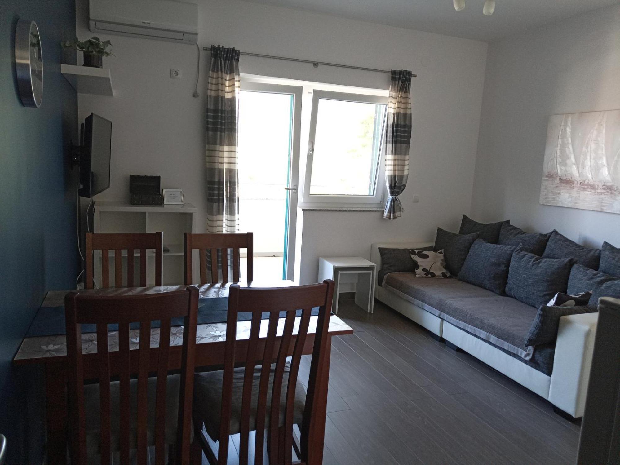 Villa Luce Apartment House คาร์โลบัก ภายนอก รูปภาพ