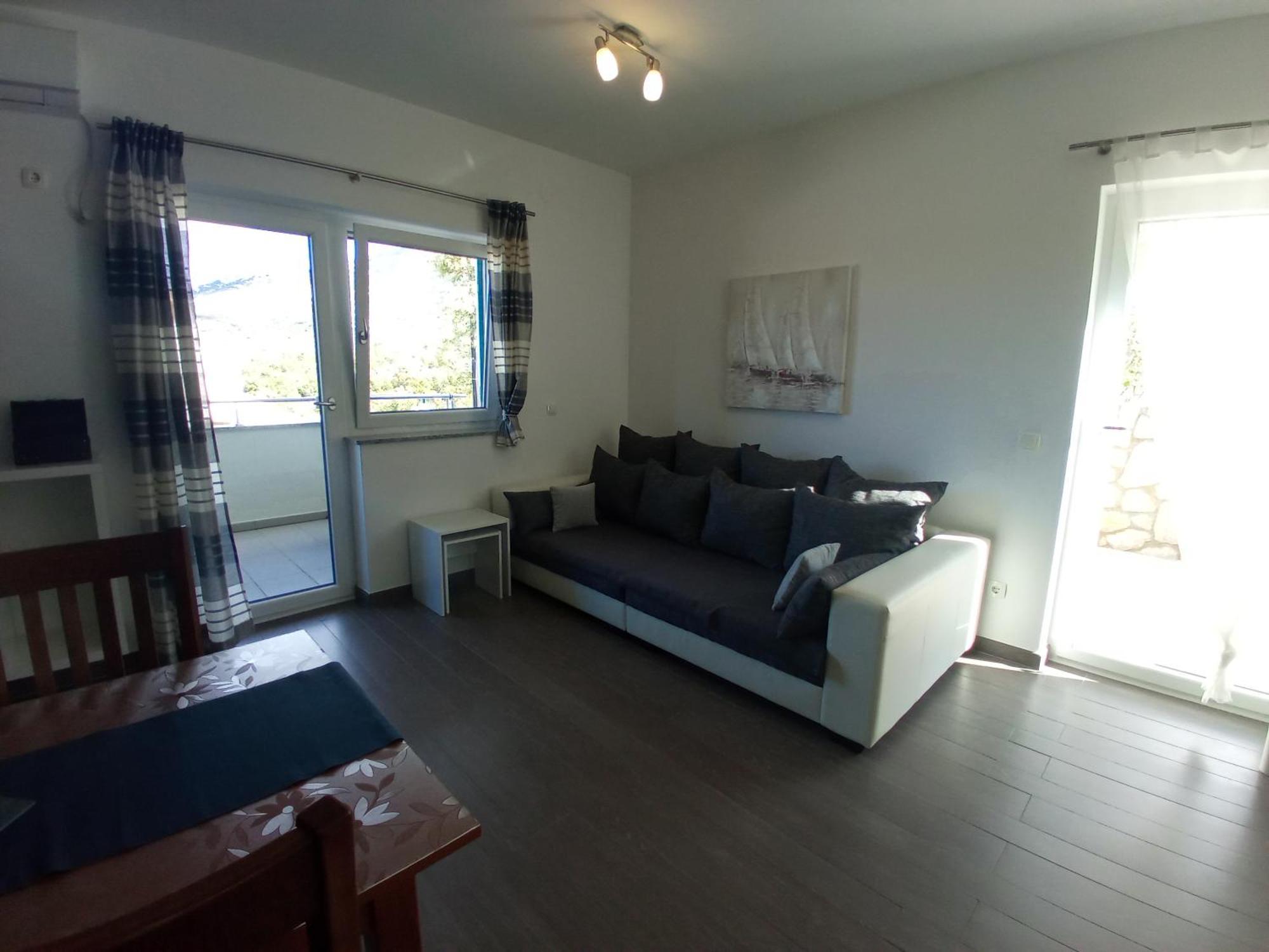 Villa Luce Apartment House คาร์โลบัก ภายนอก รูปภาพ