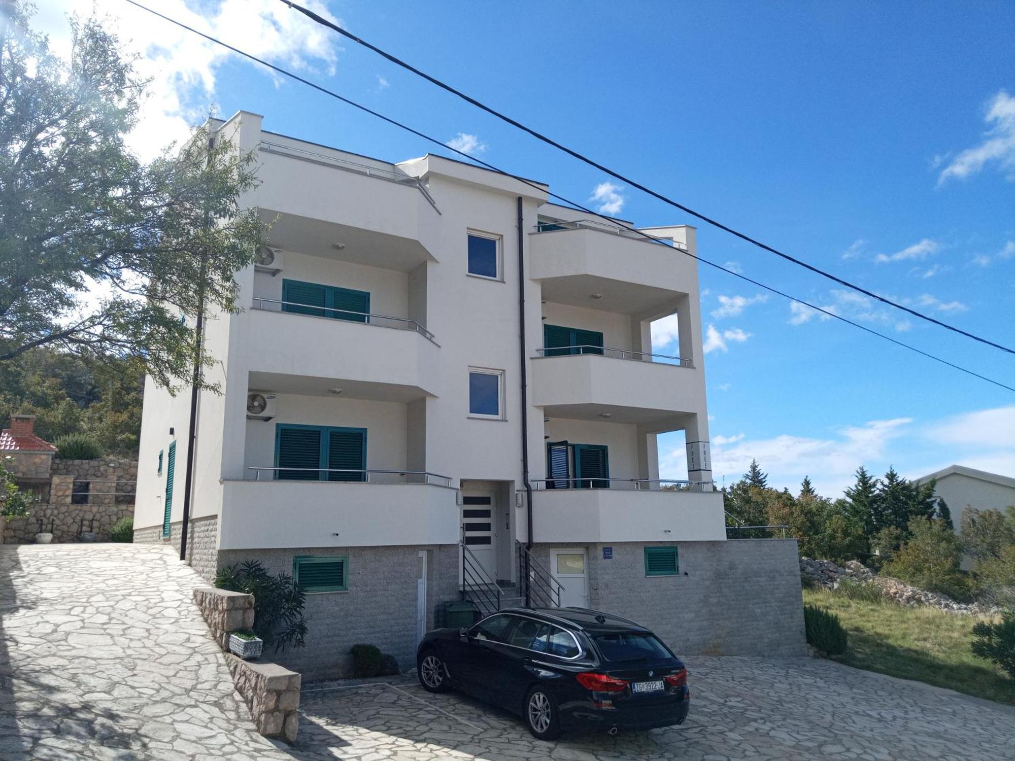 Villa Luce Apartment House คาร์โลบัก ภายนอก รูปภาพ