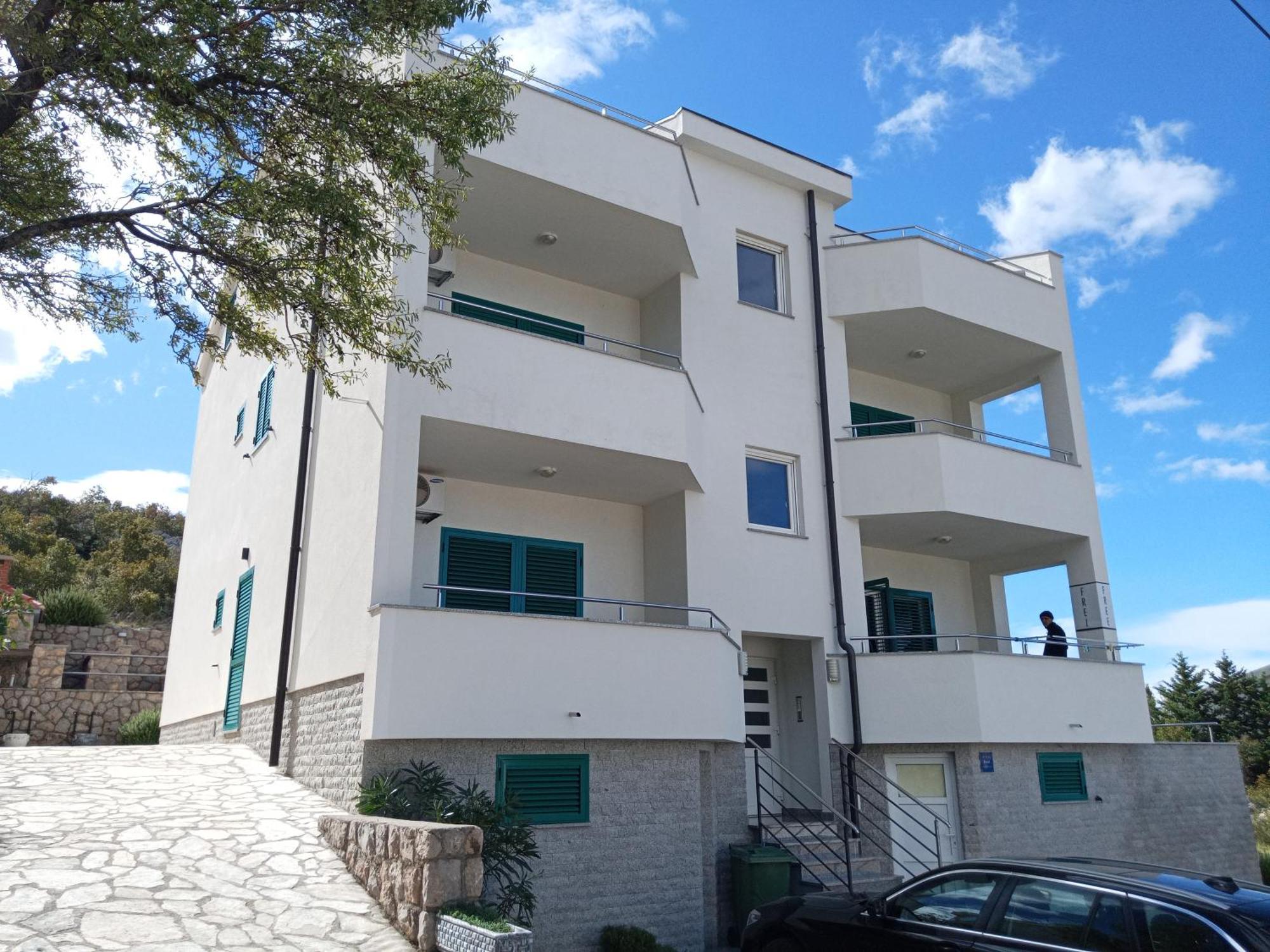Villa Luce Apartment House คาร์โลบัก ภายนอก รูปภาพ